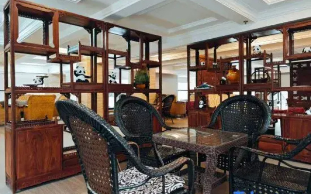 Emei Panda Prince Hotel