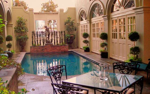 Bienville House