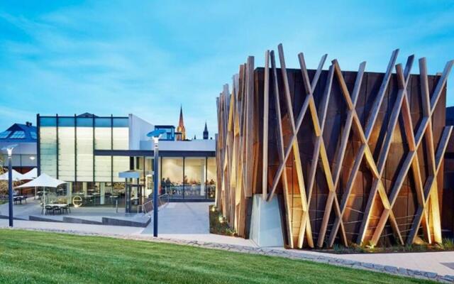 Golden Square Gold Class Guest House, Bendigo