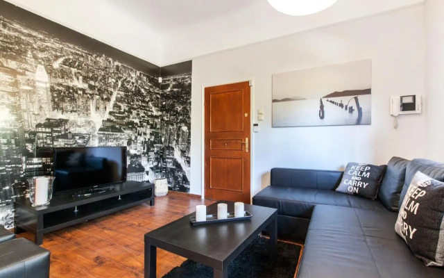 Trendy Minimal Flat in posh Athens