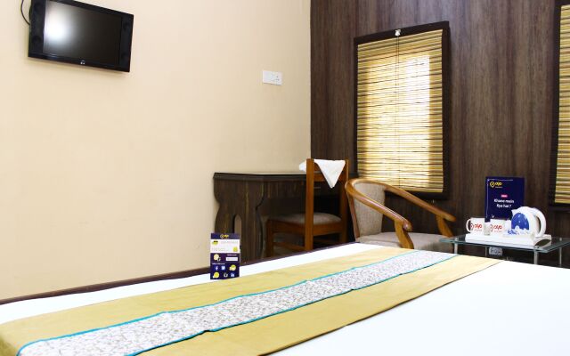 OYO 16006 Hotel Meedo's Grand
