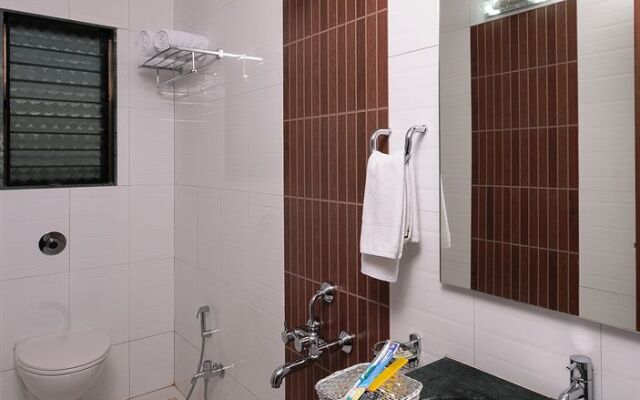 Hotel Shree Sai Sangam Delux
