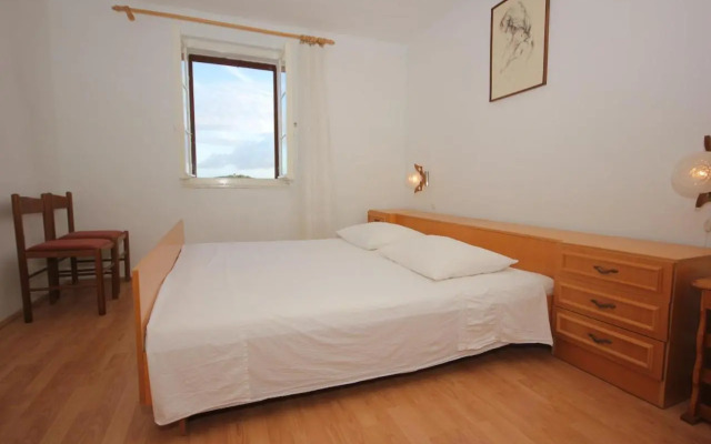 Apartments with WiFi Vis - 8435