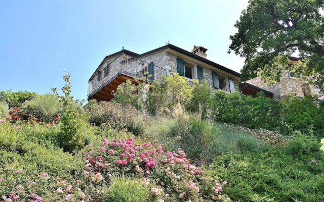 Villa il Cerro With Lake View
