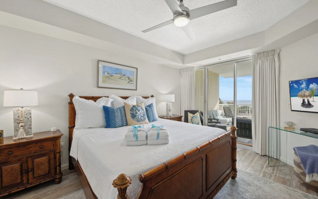 Fun In The Sun! Crescent at Miramar - Gulf Front+beach Chairs