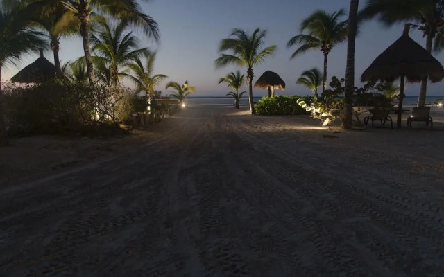 Blue Holbox Beach Front