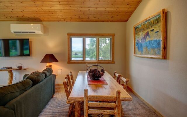 PV - Yellowstone River Retreat