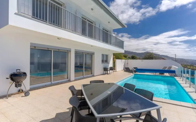 Villa Eldomar 61 in Estreito da Calheta