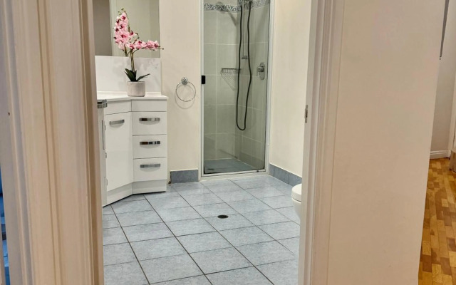 Townsville Lighthouse - 3/103 Strand