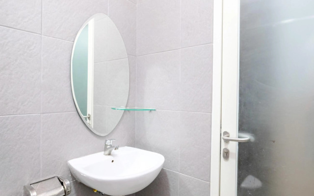 Sans Hotel Rajawali Surabaya