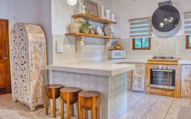 Casa Bonita - 5BR With Pool Walk to Beach