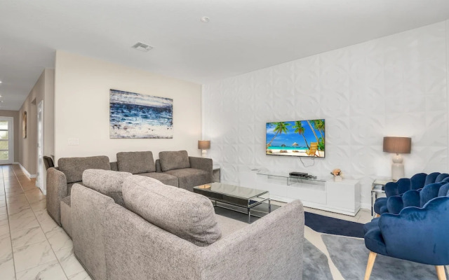 Fabulous 6 Bed Storey Lake Villa Pool & Spa 2145bmd