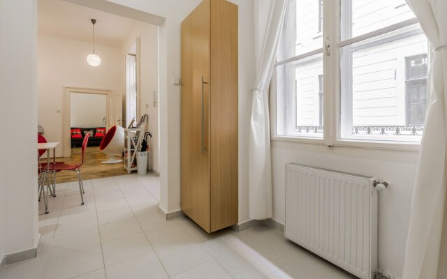 Mahler apartment in VI Terézváros with WiFi.