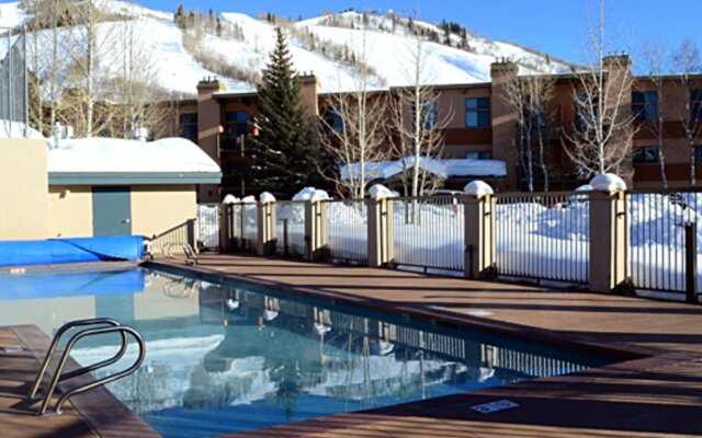 Storm Meadows Club B Condominiums