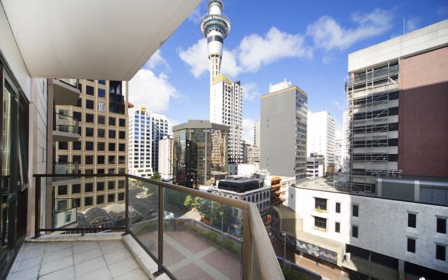 City Gardens spacious 2 Bdrm, Centre of CBD !!!