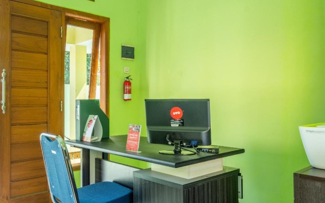 OYO 1399 Cemara Residence Syariah – Guest Rooms – Cirebon