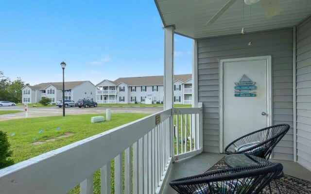 Updated, Ground Floor Unit w/ Pool & Gym, Sleeps 6