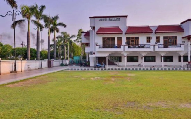Jyoti Hotel & Restaurant