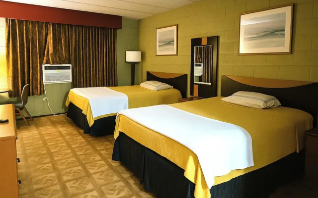 Capital O Pleasant Motel Grand Rapids Mi