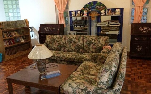 Hanson Holiday Bungalow