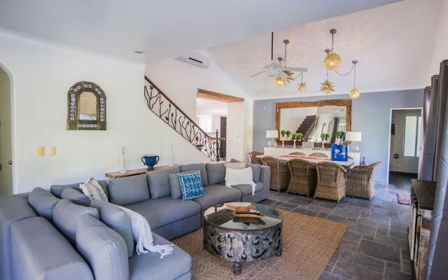 Casa Blanca 4 Bedroom Home