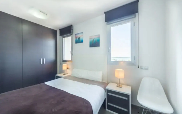 Bright Home 50m From the Sea
