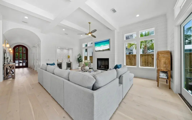 Magnolia Tides 6 Bedroom Home