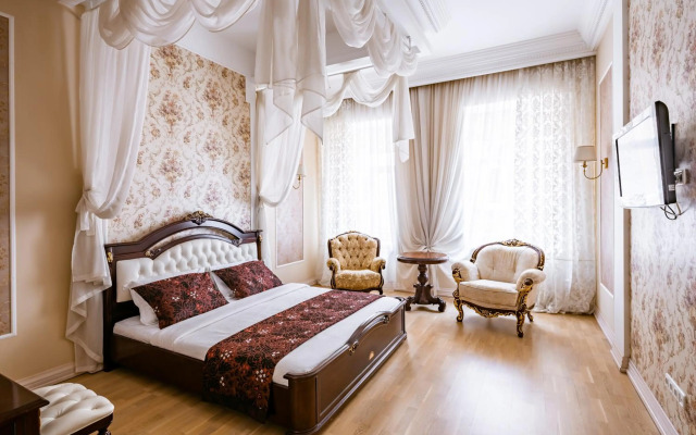 Romari Проспект Свободи 31