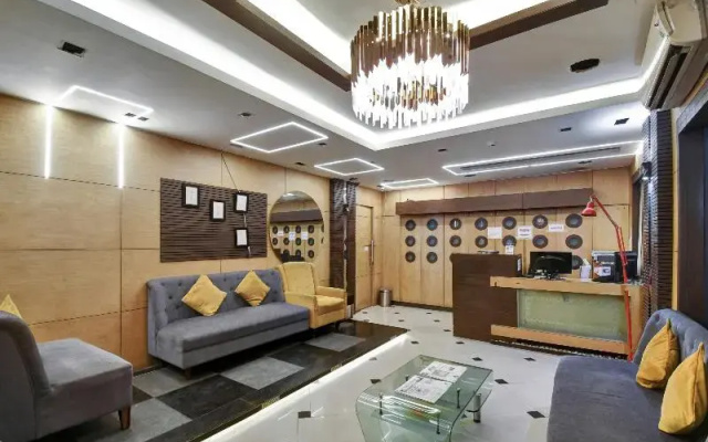 OYO 78582 SilverKey Hotel Mayfair Tower