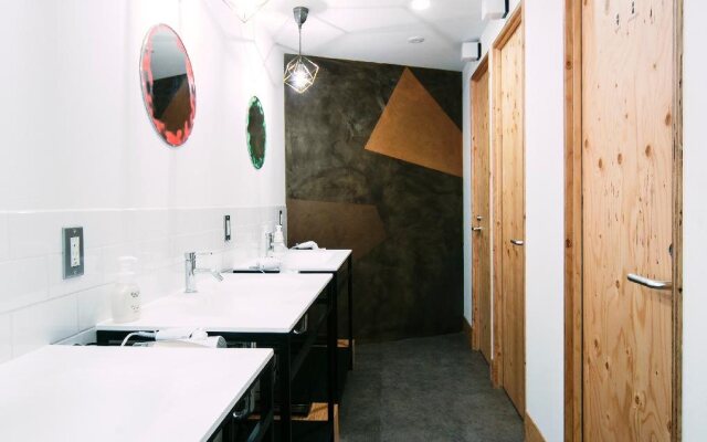 Wise Owl Hostels Tokyo