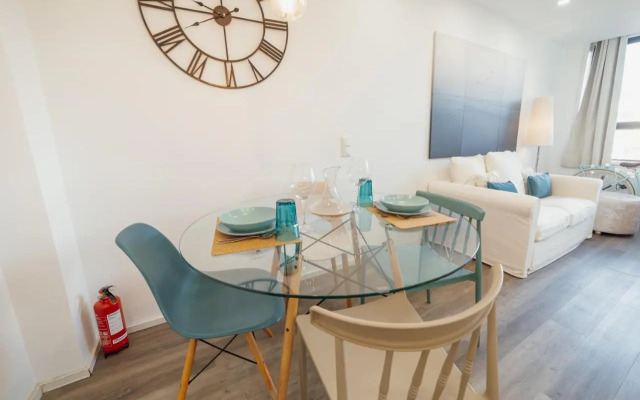 1BR Flat in Trindade w/ AC by metro station