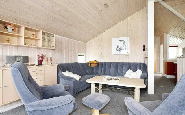 10 Person Holiday Home in Hadsund