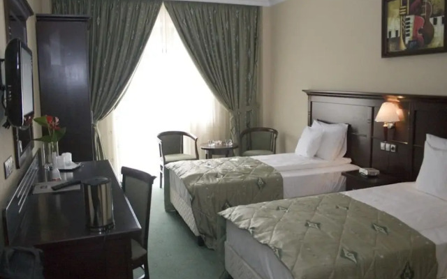 Hotel Rapsodia City Center