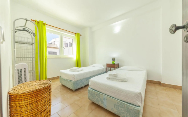 C06 - Porto De Mos 3 Bed Townhouse