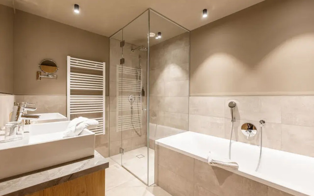 Superior 1-bedroom Apartment