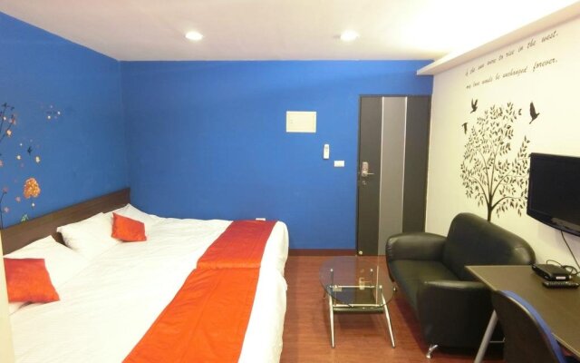 Fengchia Bichon Art Homestay