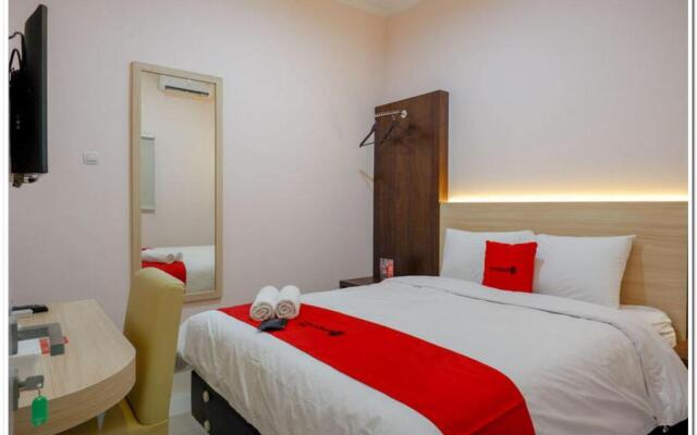 RedDoorz near Gejayan 3