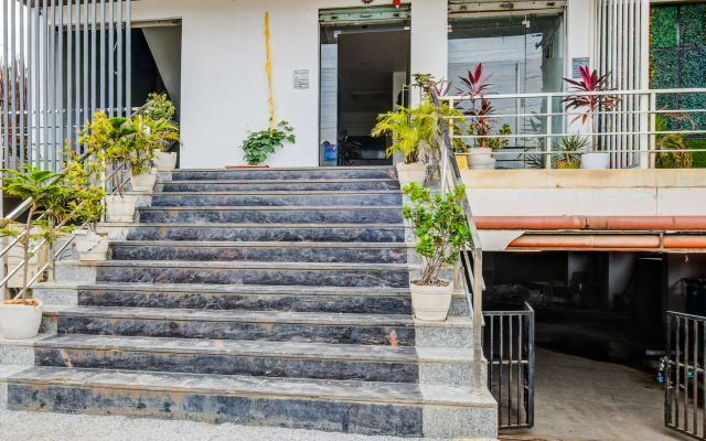 Townhouse Oak Shri Jagannath Temple Formerly Sai Thrishul Grand