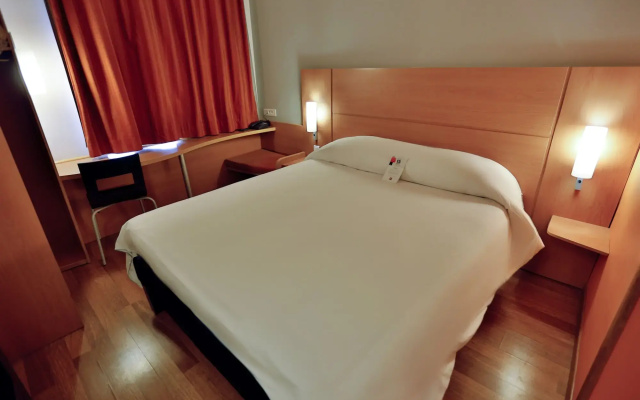 ibis Meknes Hotel