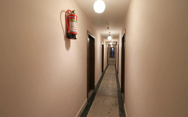 Hotel Barney Grand By OYO Rooms