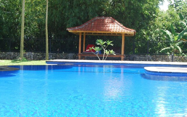 Pondok Anggrek Putih