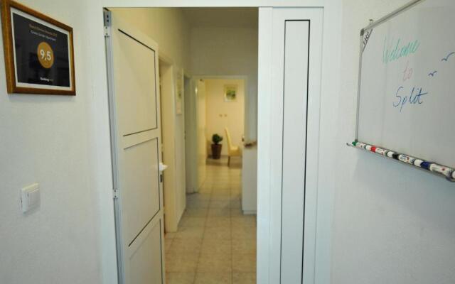 Green Garden Apartment