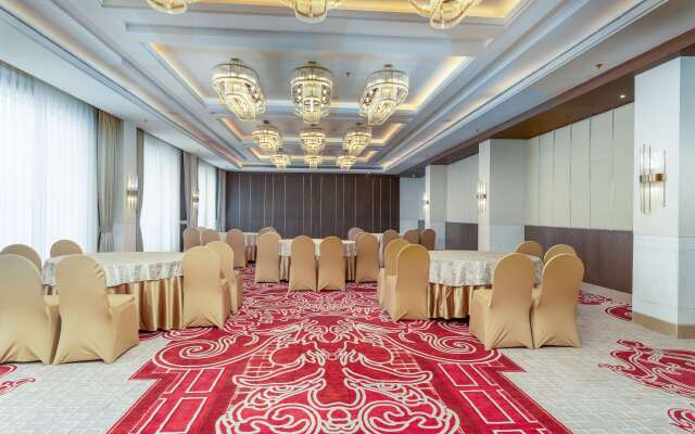 Radisson Collection Hotel & Spa, Riverfront Srinagar