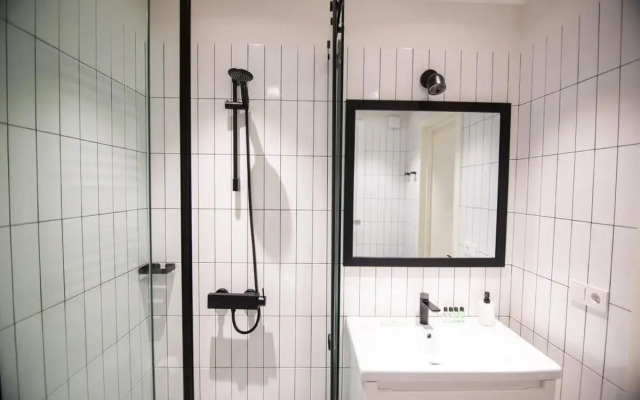 Cozy 1BR Apt Old Batumi