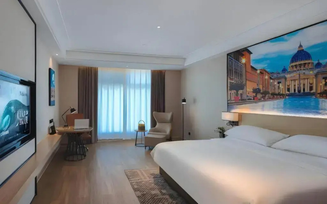 Daye Vienna International Hotel (Huangshi Daye Center High-speed Railway Station)