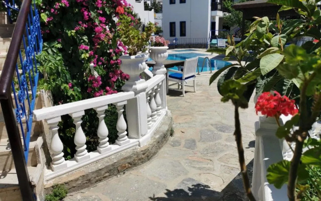 Derin Suite Hotel