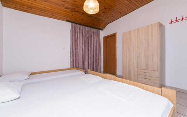 Apartment Podaca 4734b