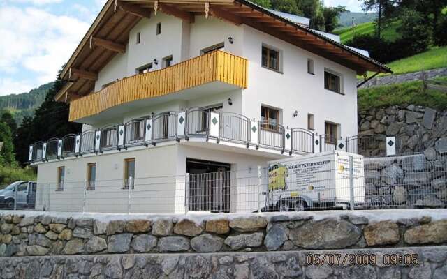 Villa Sonnenterrasse in Tyrol - Skiinghiking Area Hochzillertal Kaltenbach