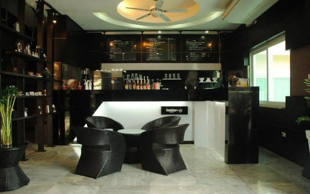 Royal Hotel