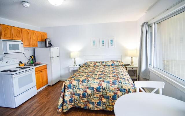 Shoreline Resort